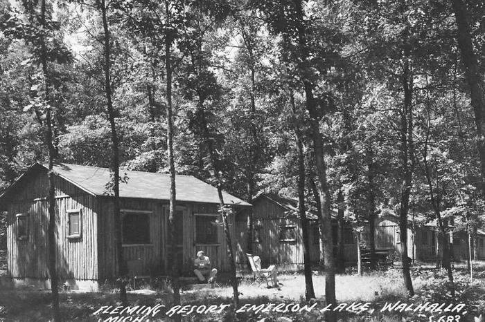Fleming Resort Emerson Lake Cabin Scene Walhallami (newer photo)